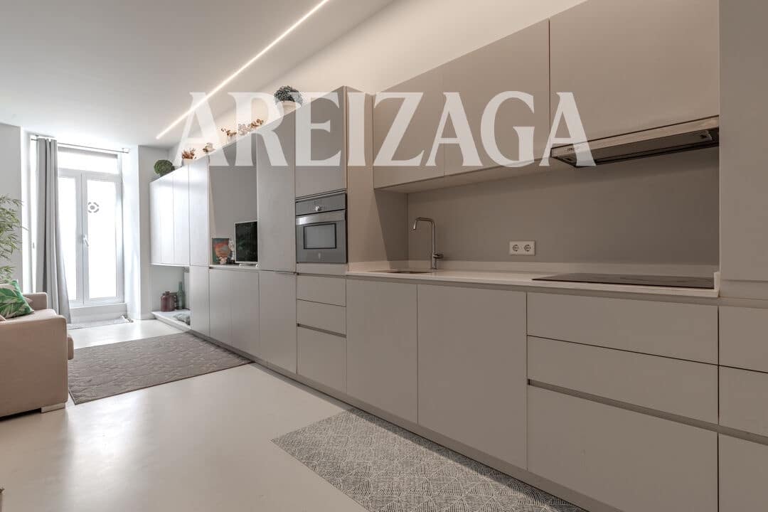 Piso de 1 habitación en Donostia-San Sebastián en venta - 575.000 € (Ref: 9953580)