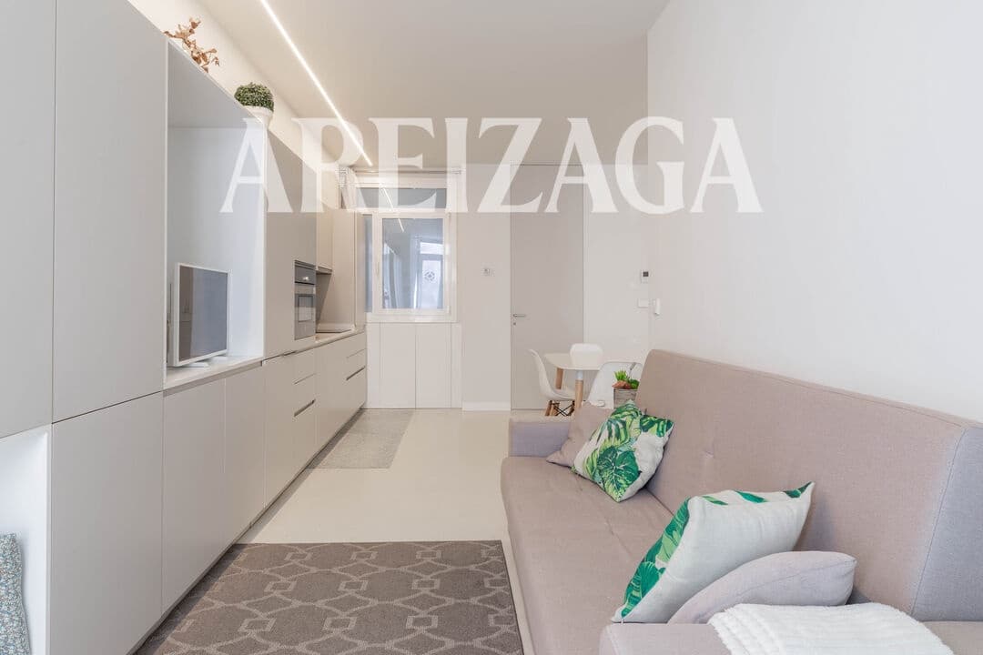 Piso de 1 habitación en Donostia-San Sebastián en venta - 575.000 € (Ref: 9953580)