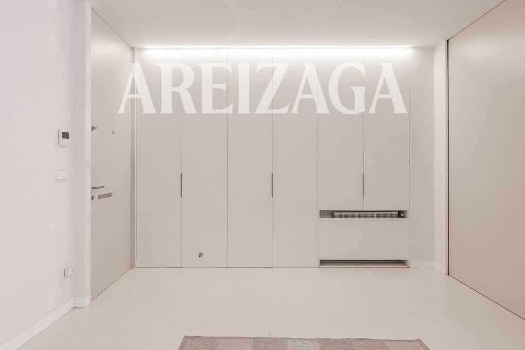 Piso de 1 habitación en Donostia-San Sebastián en venta - 575.000 € (Ref: 9953580)