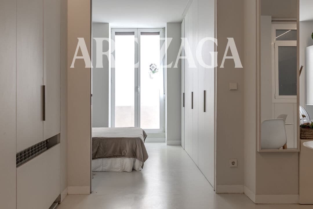 Piso de 1 habitación en Donostia-San Sebastián en venta - 575.000 € (Ref: 9953580)