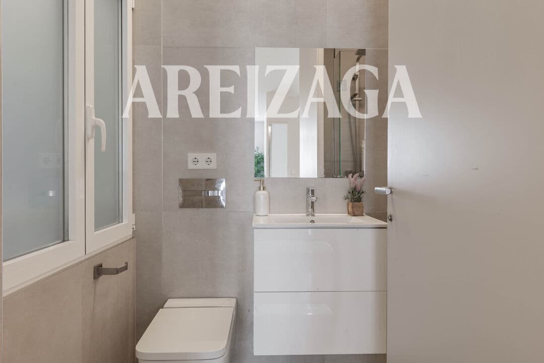 Piso de 1 habitación en Donostia-San Sebastián en venta - 575.000 € (Ref: 9953580)