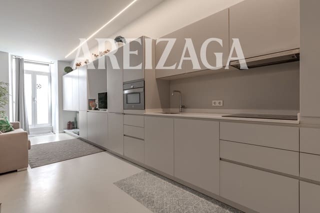 Piso de 1 habitación en Donostia-San Sebastián en venta - 575.000 € (Ref: 9953580)