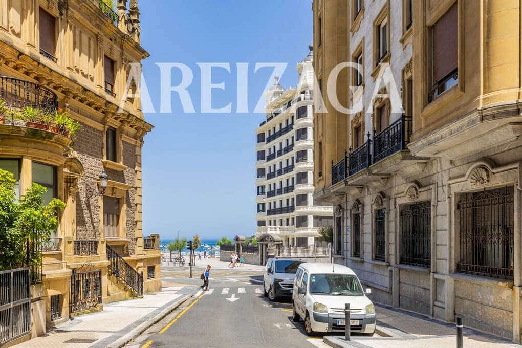Piso de 1 habitación en Donostia-San Sebastián en venta - 575.000 € (Ref: 9953580)