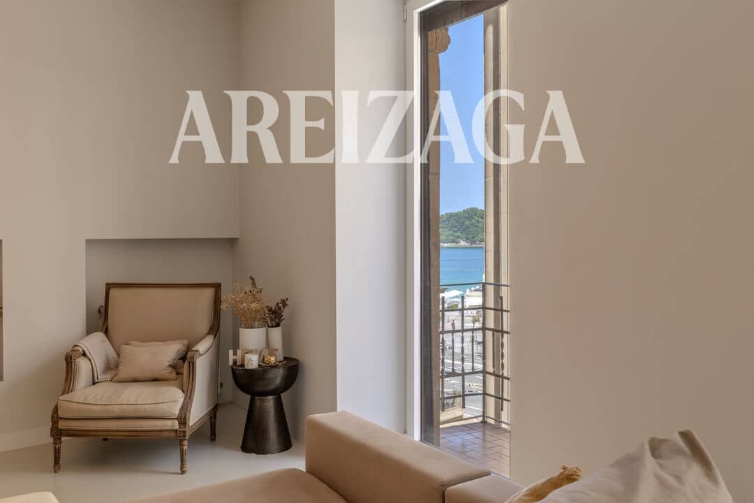 Piso de 2 habitaciones en Donostia-San Sebastián en venta - 1.200.000 € (Ref: 9953581)