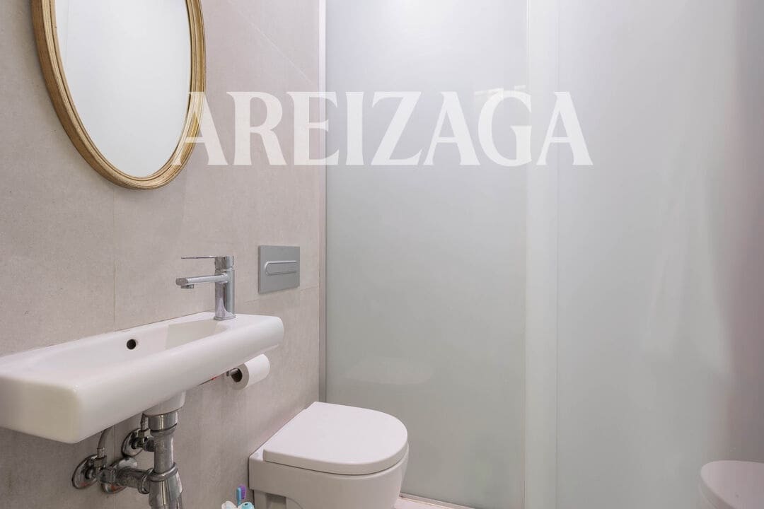 Piso de 2 habitaciones en Donostia-San Sebastián en venta - 1.200.000 € (Ref: 9953581)