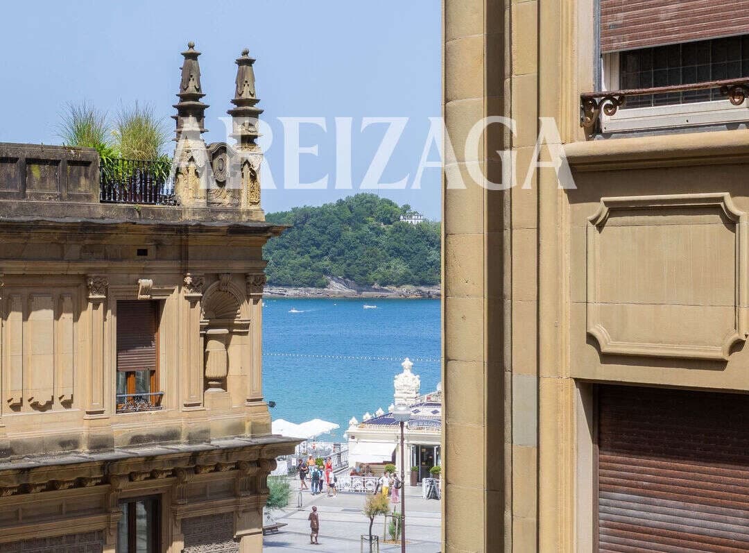 2 makuuhuone Asunto myytävänä paikassa Donostia-San Sebastian - 1 200 000 € (Ref: 9953581)