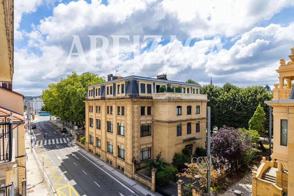 2 slaapkamer Flat te koop in Donostia-San Sebastian - € 780.000 (Ref: 9958907)