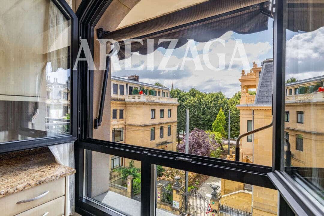 2 slaapkamer Flat te koop in Donostia-San Sebastian - € 780.000 (Ref: 9958907)
