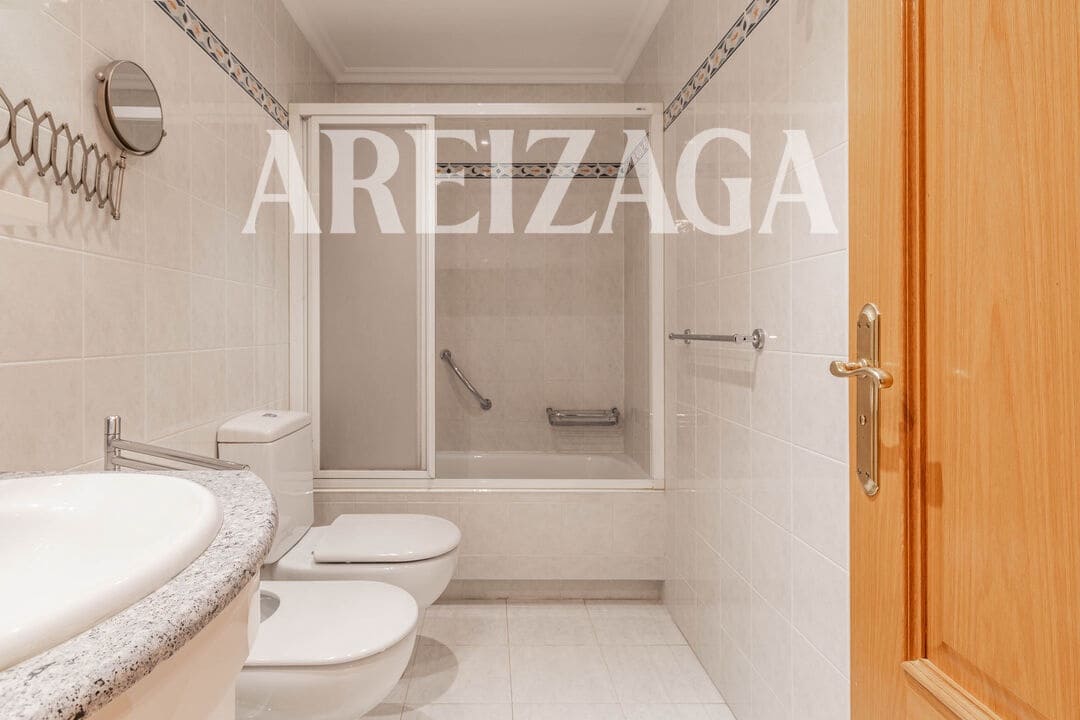 2 slaapkamer Flat te koop in Donostia-San Sebastian - € 780.000 (Ref: 9958907)