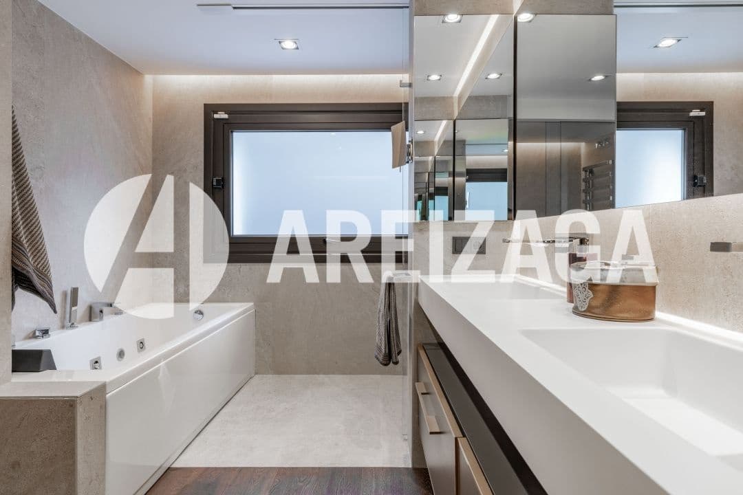 3 sypialnia Mieszkanie na sprzedaż w Donostia-San Sebastian - 3 600 000 € (Ref: 9961774)