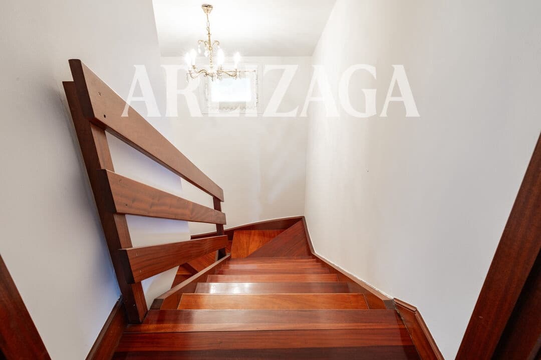 5 soverom Kjedet enebolig til salgs i Donostia-San Sebastian - € 995 000 (Ref: 9977976)