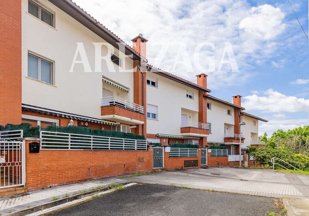 5 soverom Kjedet enebolig til salgs i Donostia-San Sebastian - € 995 000 (Ref: 9977976)