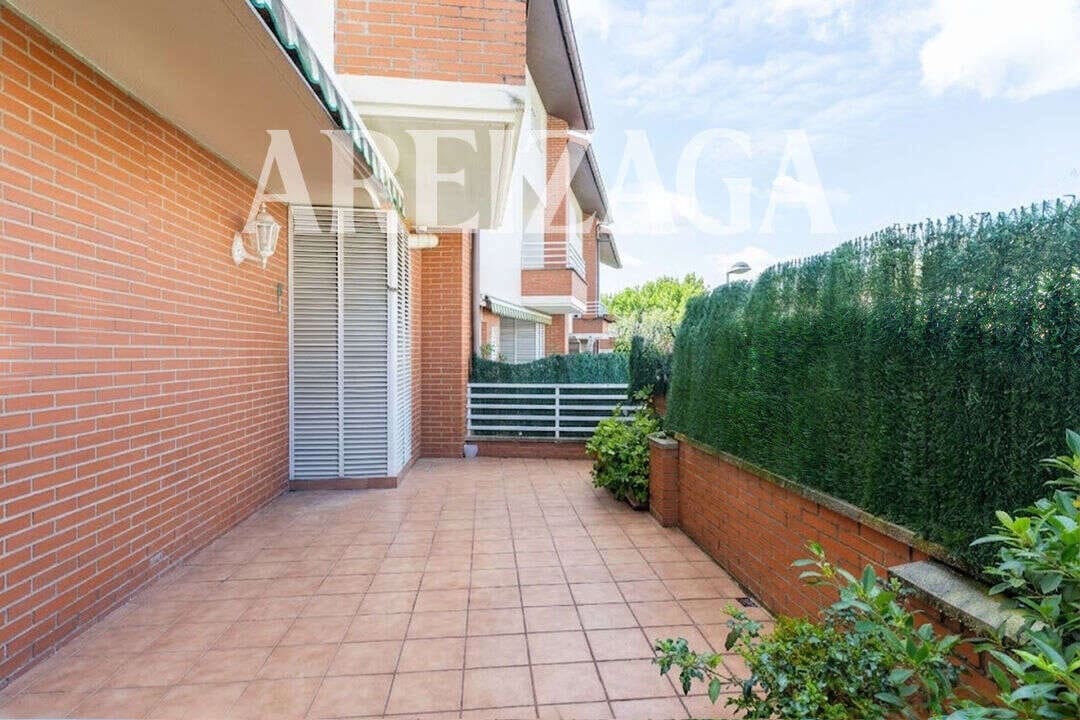 5 soverom Kjedet enebolig til salgs i Donostia-San Sebastian - € 995 000 (Ref: 9977976)