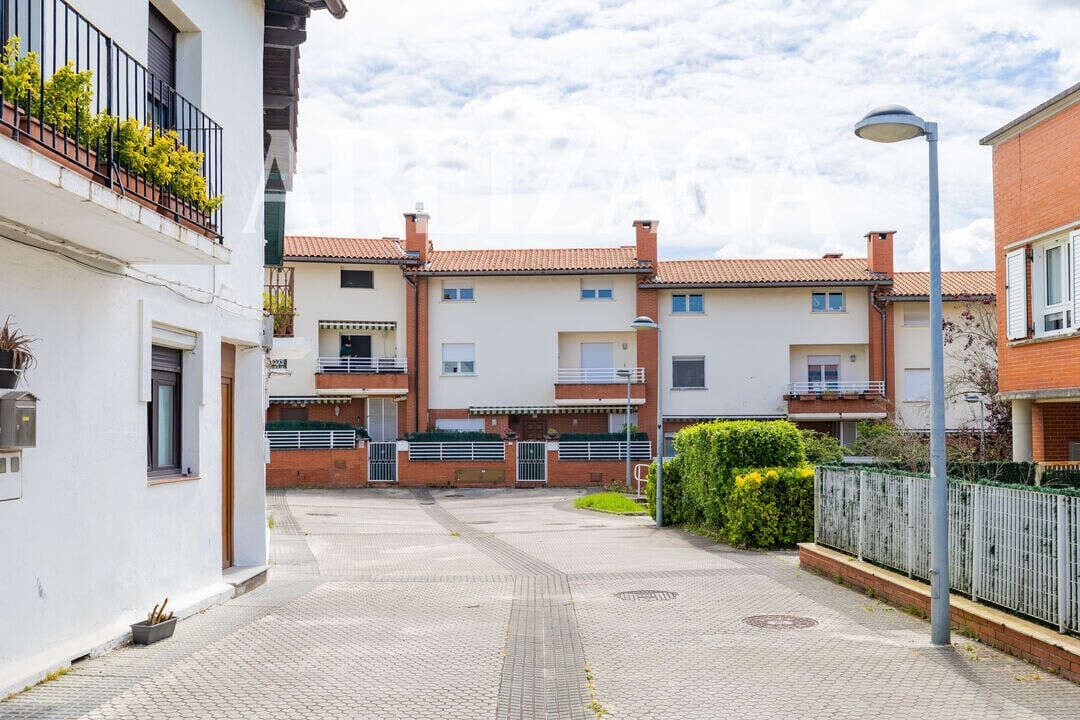 5 soverom Kjedet enebolig til salgs i Donostia-San Sebastian - € 995 000 (Ref: 9977976)