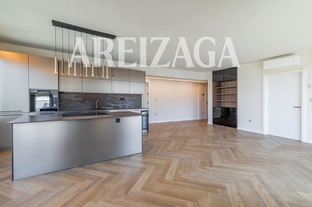 2 bedroom Flat for sale in Donostia-San Sebastián - € 1,450,000 (Ref: 9981556)
