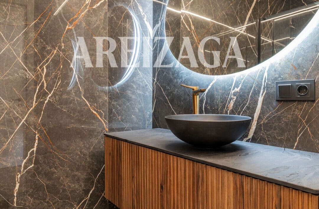 2 bedroom Flat for sale in Donostia-San Sebastian - € 1,450,000 (Ref: 9981556)