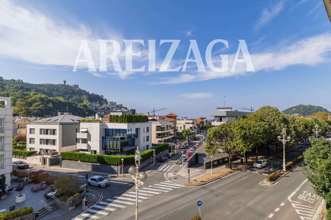 2 bedroom Flat for sale in Donostia-San Sebastian - € 1,450,000 (Ref: 9981556)