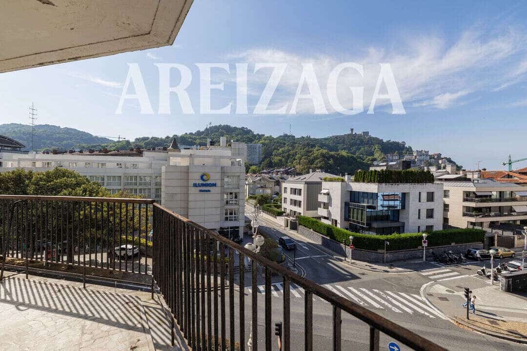 2 bedroom Flat for sale in Donostia-San Sebastian - € 1,450,000 (Ref: 9981556)