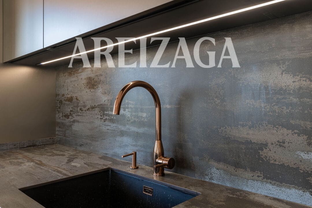 2 bedroom Flat for sale in Donostia-San Sebastian - € 1,450,000 (Ref: 9981556)