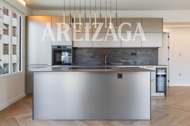 2 bedroom Flat for sale in Donostia-San Sebastián - € 1,450,000 (Ref: 9981556)