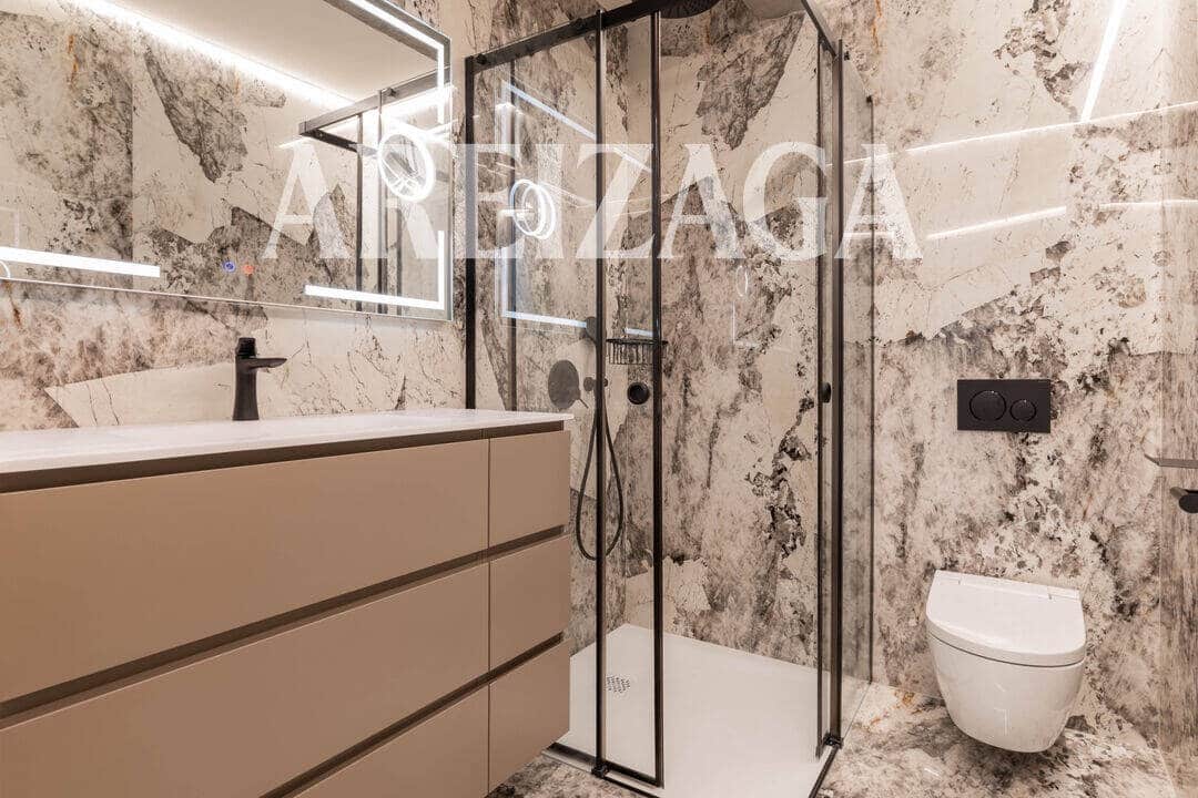2 bedroom Flat for sale in Donostia-San Sebastian - € 1,450,000 (Ref: 9981556)