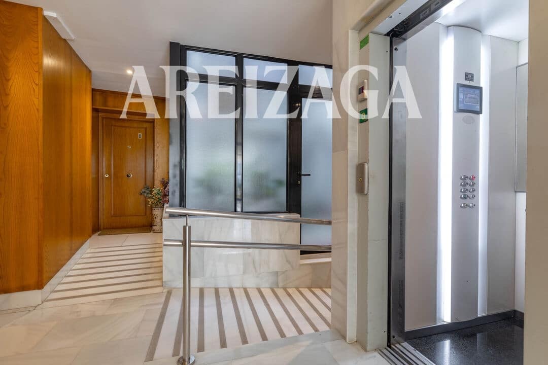 2 bedroom Flat for sale in Donostia-San Sebastian - € 1,450,000 (Ref: 9981556)