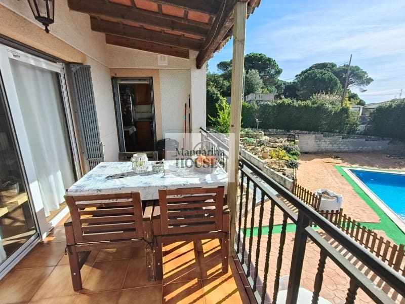 4 quarto Moradia para venda em Vidreres com piscina garagem - 360 000 € (Ref: 10015211)