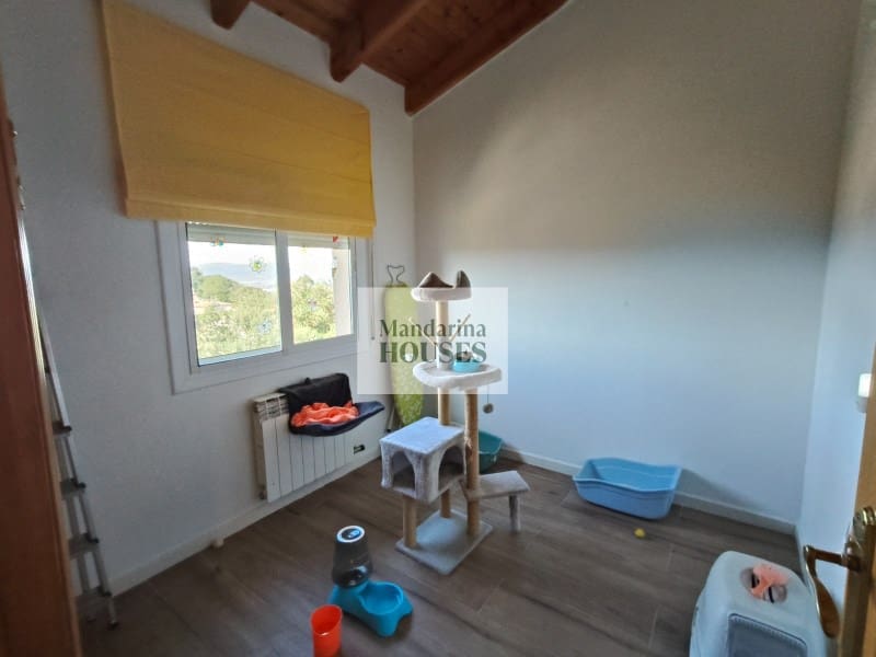 4 quarto Moradia para venda em Vidreres com piscina garagem - 360 000 € (Ref: 10015211)