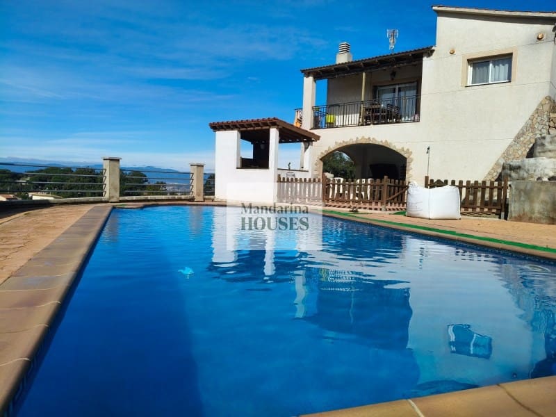 4 quarto Moradia para venda em Vidreres com piscina garagem - 360 000 € (Ref: 10015211)