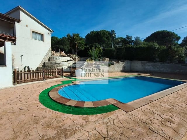 4 quarto Moradia para venda em Aiguaviva Parc, Vidreres com piscina garagem - 360 000 € (Ref: 10015211)