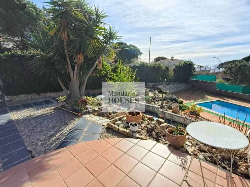 4 quarto Moradia para venda em Vidreres com piscina garagem - 360 000 € (Ref: 10015211)