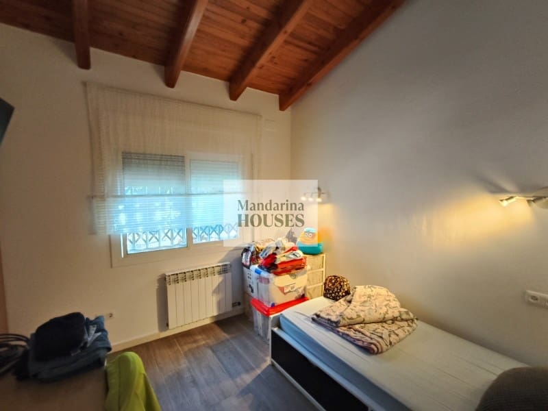 4 quarto Moradia para venda em Vidreres com piscina garagem - 360 000 € (Ref: 10015211)