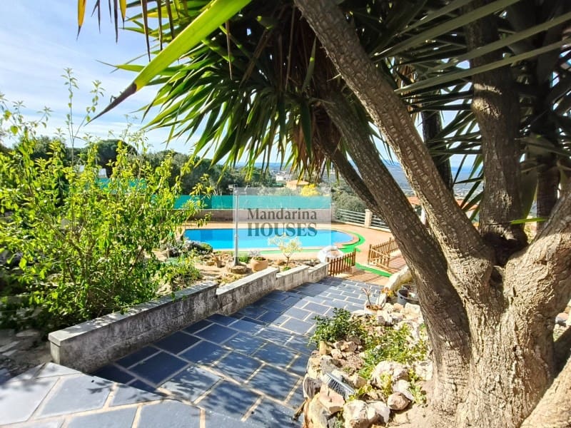 4 quarto Moradia para venda em Vidreres com piscina garagem - 360 000 € (Ref: 10015211)