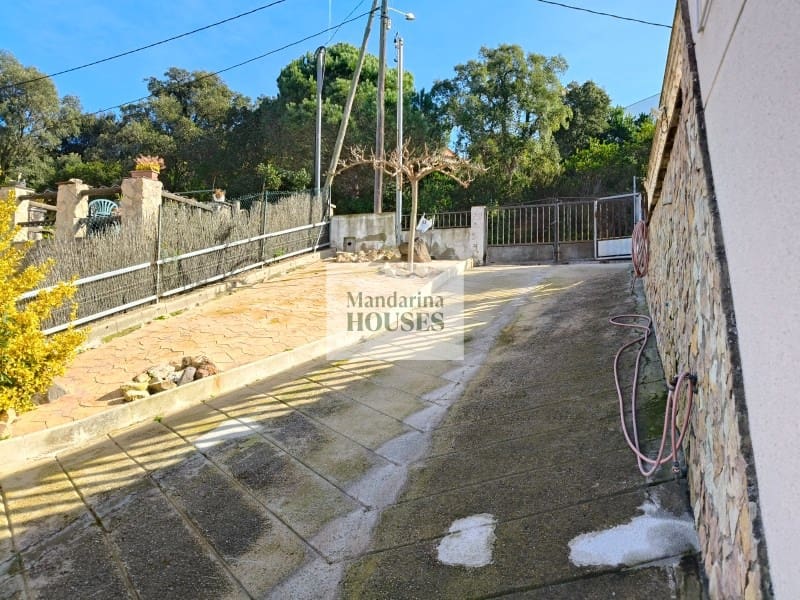 4 quarto Moradia para venda em Vidreres com piscina garagem - 360 000 € (Ref: 10015211)