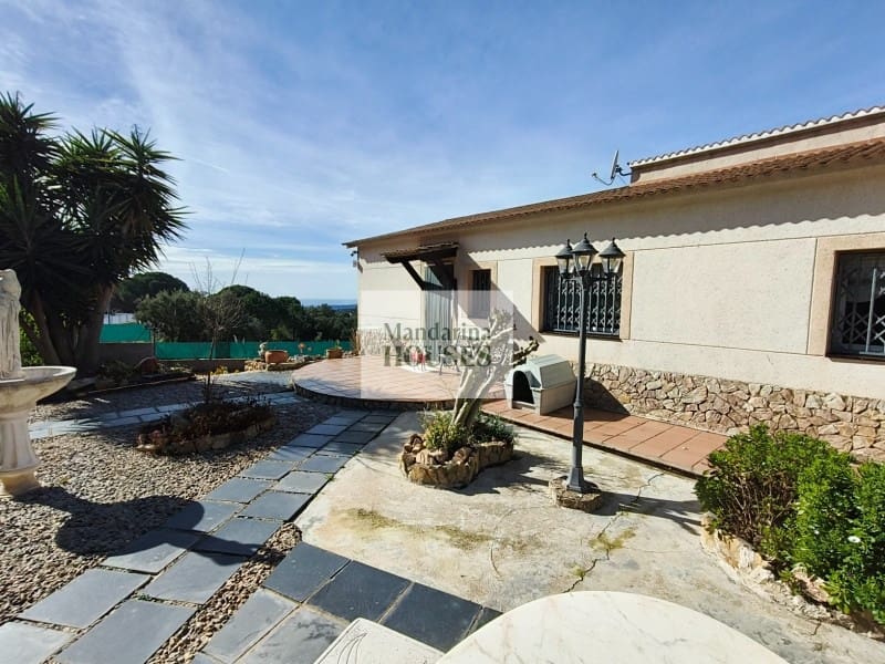 4 quarto Moradia para venda em Vidreres com piscina garagem - 360 000 € (Ref: 10015211)