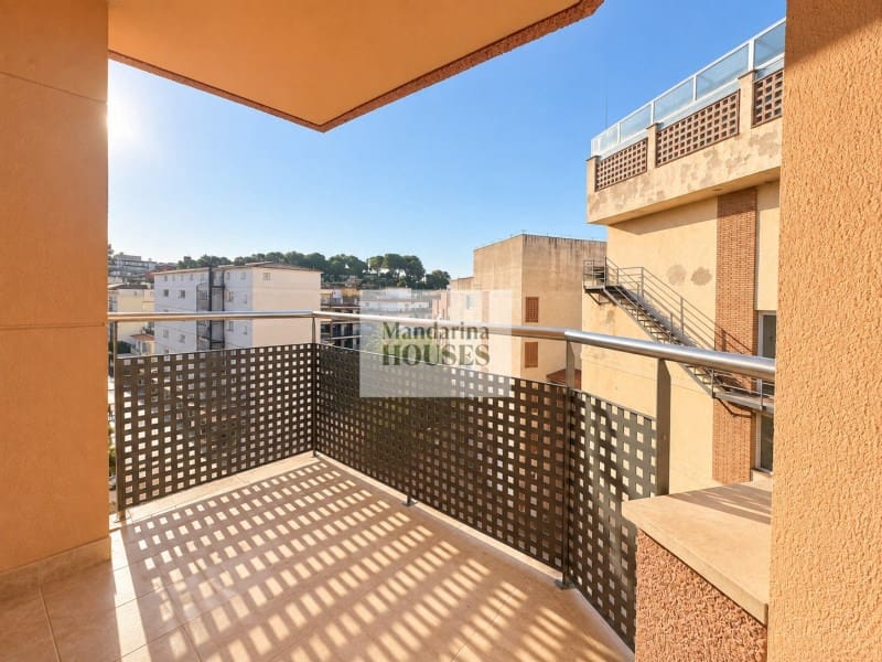 3 bedroom Apartment for sale in Lloret de Mar with garage - € 352,000 (Ref: 10109361)