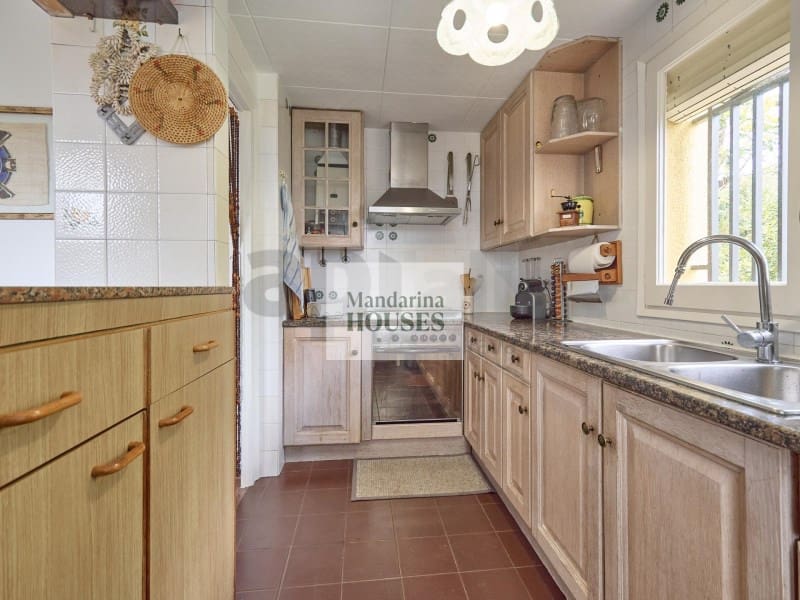 6 sovrum Villa till salu i Lloret de Mar med garage - 359 000 € (Ref: 10180402)