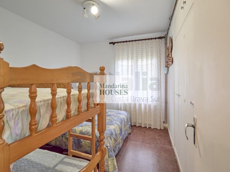 6 sovrum Villa till salu i Lloret de Mar med garage - 359 000 € (Ref: 10180402)
