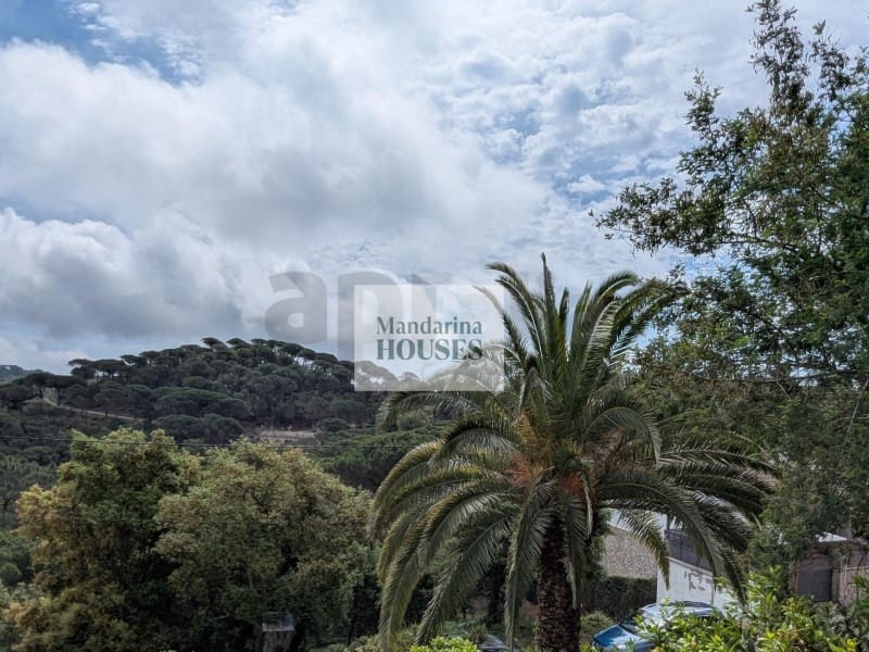 6 sovrum Villa till salu i Lloret de Mar med garage - 359 000 € (Ref: 10180402)