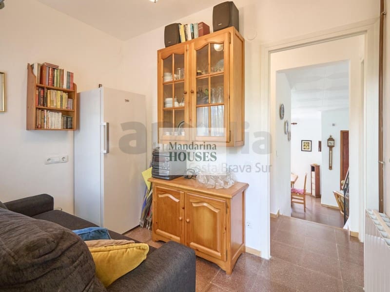 6 sovrum Villa till salu i Lloret de Mar med garage - 359 000 € (Ref: 10180402)