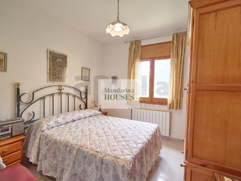 6 sovrum Villa till salu i Lloret de Mar med garage - 359 000 € (Ref: 10180402)