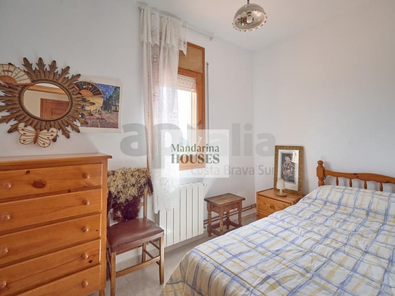 6 sovrum Villa till salu i Lloret de Mar med garage - 359 000 € (Ref: 10180402)