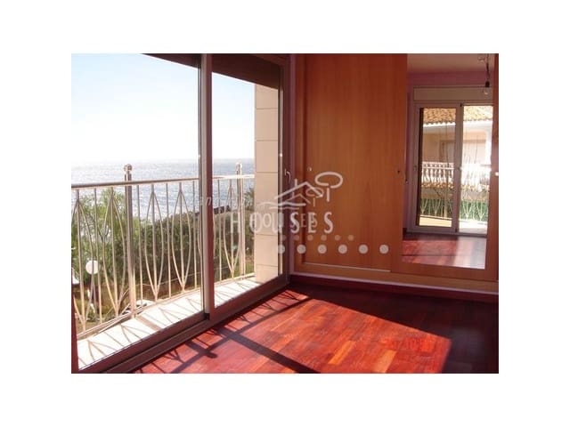 4 bedroom Villa for sale in Centre, Lloret de Mar - € 2,300,000 (Ref: 3419806)