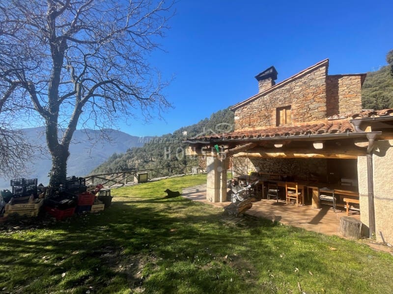 7 sovrum Finca/Hus på landet till salu i Sant Celoni med pool garage - 1 500 000 € (Ref: 3419841)