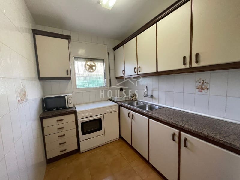 7 slaapkamer Villa te koop in Lloret de Mar met zwembad garage - € 490.000 (Ref: 3419860)