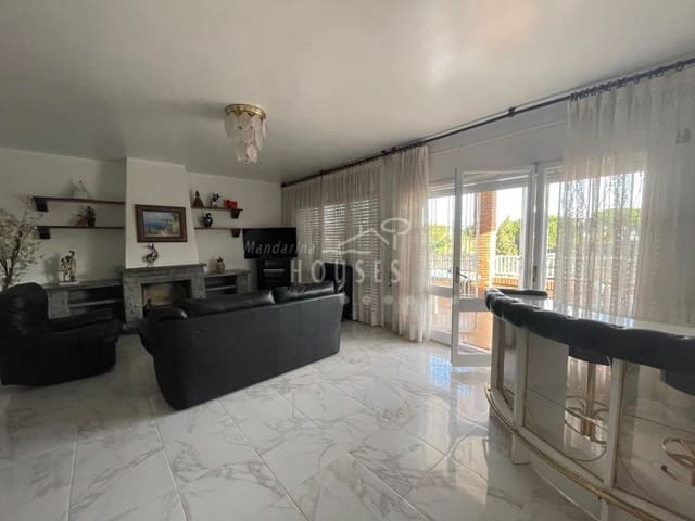 7 soveværelse Villa til salg i Canyelles, Lloret de Mar med swimmingpool garage - € 490.000 (Ref: 3419860)