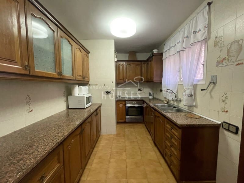 7 slaapkamer Villa te koop in Lloret de Mar met zwembad garage - € 490.000 (Ref: 3419860)