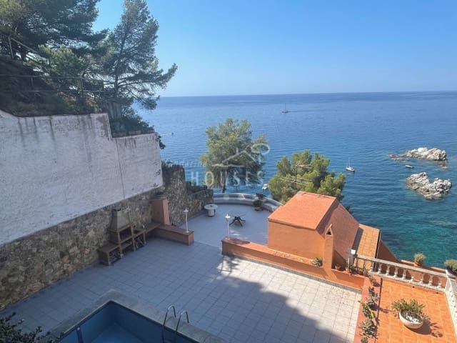5 sovrum Villa till salu i Canyelles, Lloret de Mar med pool garage - 1 395 000 € (Ref: 3419865)