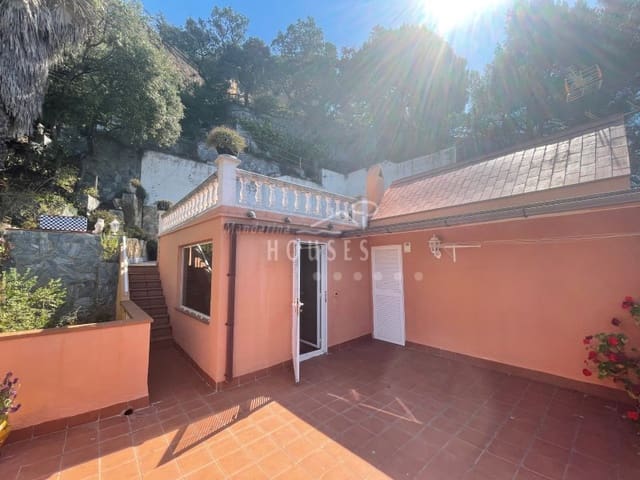 5 sovrum Villa till salu i Canyelles, Lloret de Mar med pool garage - 1 395 000 € (Ref: 3419865)