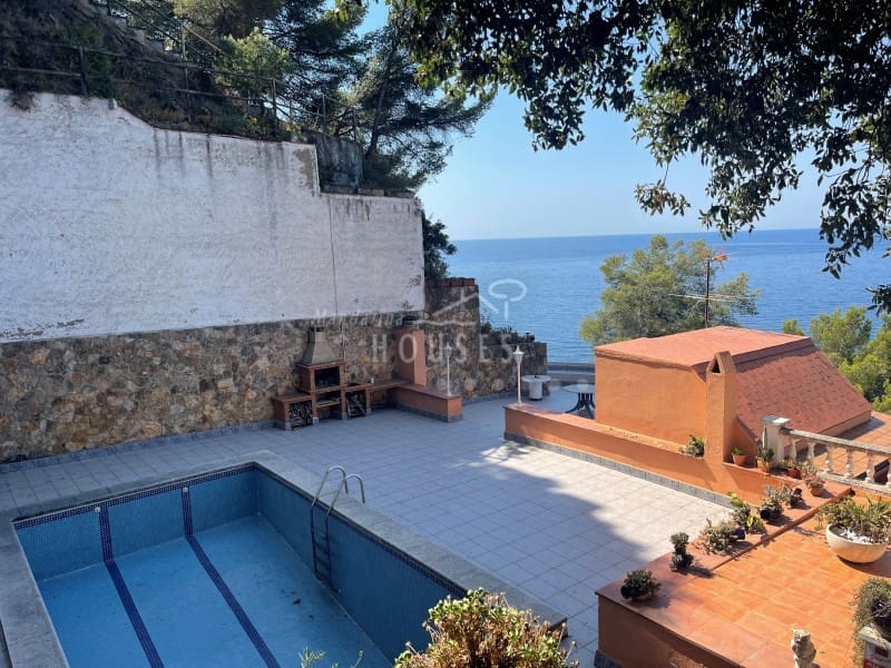 5 sovrum Villa till salu i Lloret de Mar med pool garage - 1 395 000 € (Ref: 3419865)